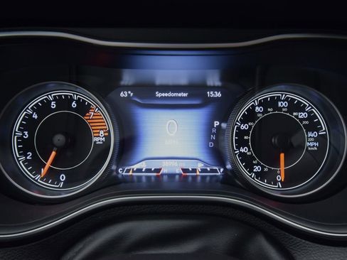 Used 2019 Jeep Cherokee Limited AWD/4WD image 18