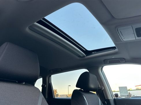 Used 2023 Honda CR-V EX image 16