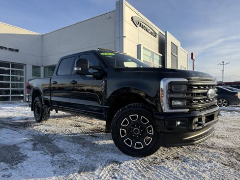 Used 2024 Ford F250 Platinum image 8
