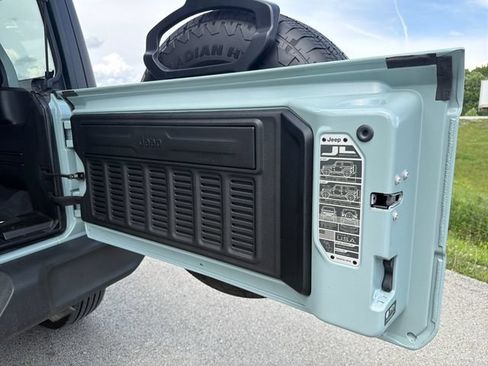 Used 2024 Jeep Wrangler Unlimited Sport AWD/4WD image 36