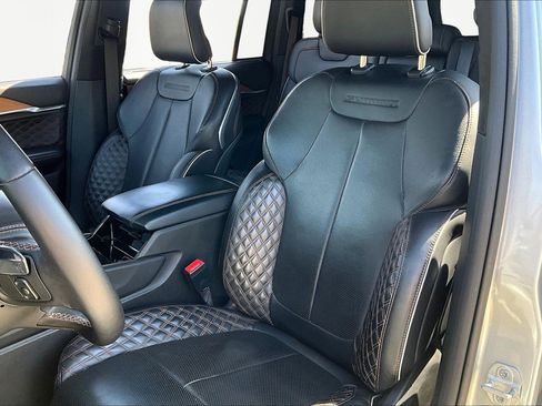 Used 2022 Jeep Grand Cherokee Summit AWD/4WD image 21