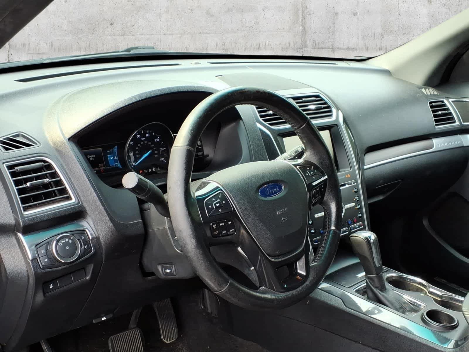 Used 2016 Ford Explorer Limited FWD image 5