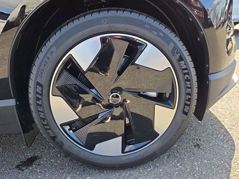 New 2026 Volvo EX30 Plus w/ Protection Package Premier RWD image 10