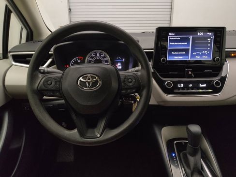 Used 2022 Toyota Corolla LE FWD image 22