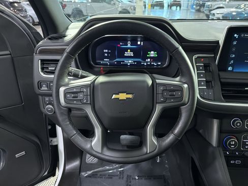 Used 2022 Chevrolet Suburban LT w/ LT Signature Package AWD/4WD image 27