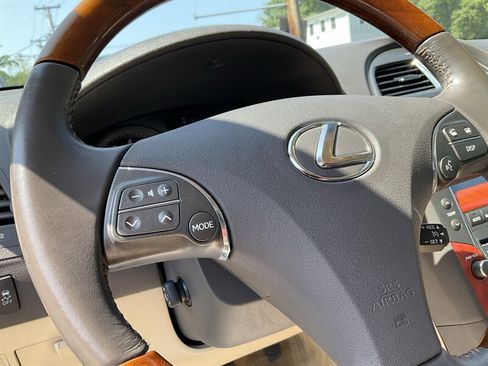 Used 2010 Lexus ES 350 w/ Preferred Accessory Package FWD image 22