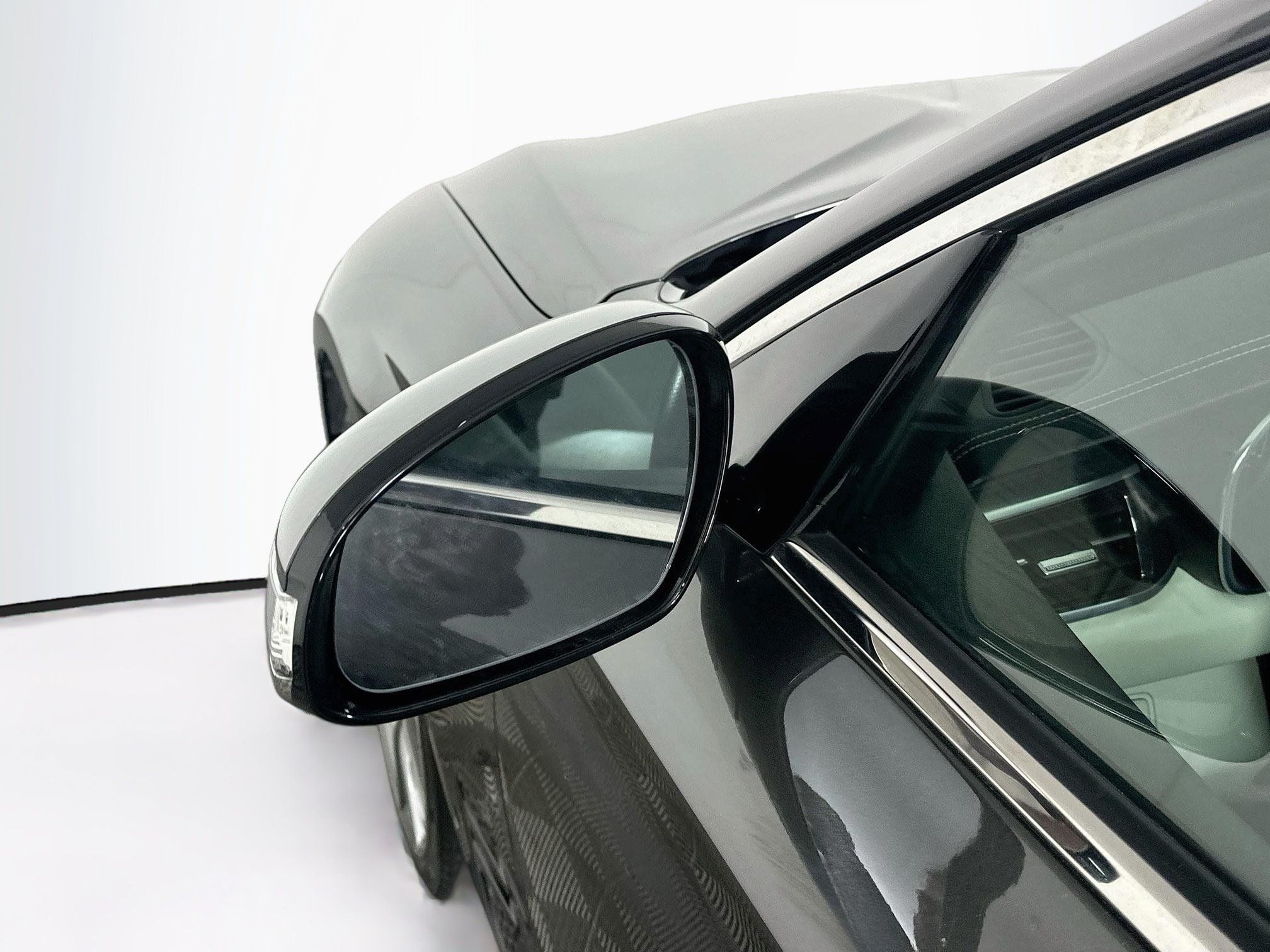 Used 2025 Genesis G70 2.5T RWD image 16