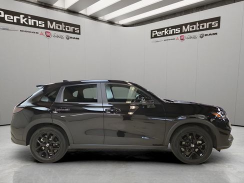 Used 2025 Honda HR-V Sport image 6