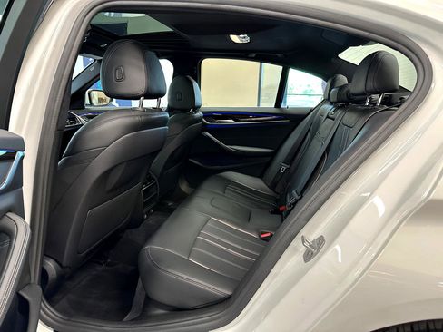 Used 2019 BMW 530i w/ Convenience Package image 21