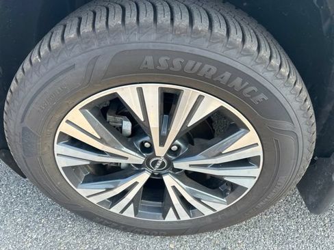 Certified 2023 Nissan Rogue SV AWD/4WD image 19