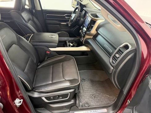 Used 2022 RAM 1500 Laramie AWD/4WD image 32
