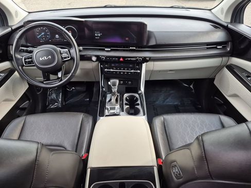 Used 2023 Kia Carnival SX image 15
