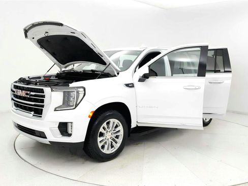 Used 2024 GMC Yukon XL SLT RWD image 9