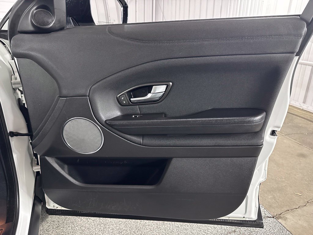 Used 2019 Land Rover Range Rover Evoque AWD/4WD image 49