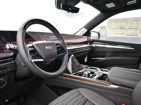 Used 2025 Cadillac Escalade Sport Platinum AWD/4WD image 23