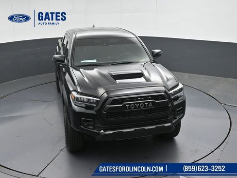 Used 2021 Toyota Tacoma TRD Pro AWD/4WD image 45