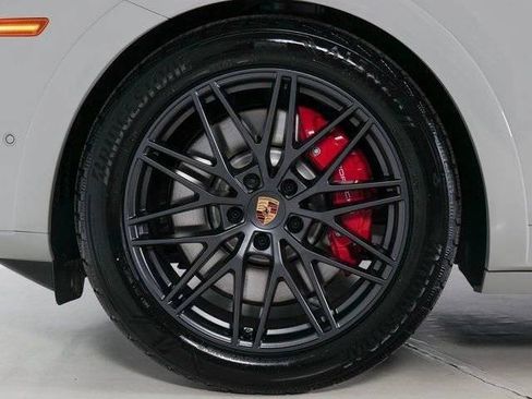New 2026 Porsche Cayenne GTS AWD/4WD image 30