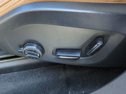 Used 2017 Volvo XC90 T8 Inscription w/ Vision Package image 20