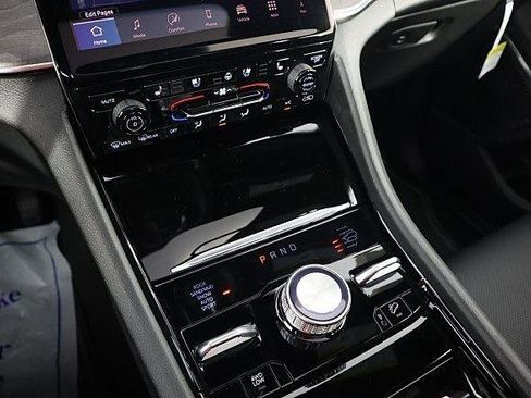 New 2025 Jeep Grand Cherokee Overland w/ Luxury Tech Group IV image 14