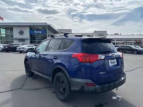 Used 2015 Toyota RAV4 LE AWD/4WD image 5