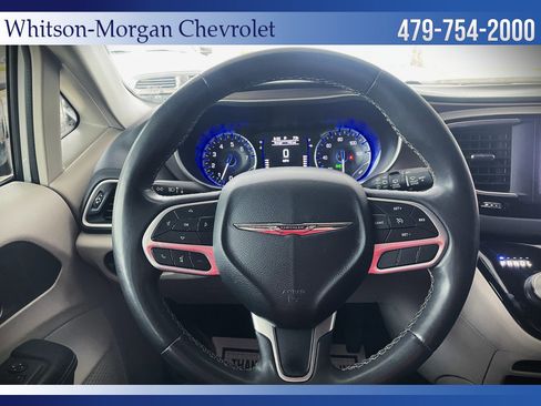 Used 2022 Chrysler Voyager LX image 15