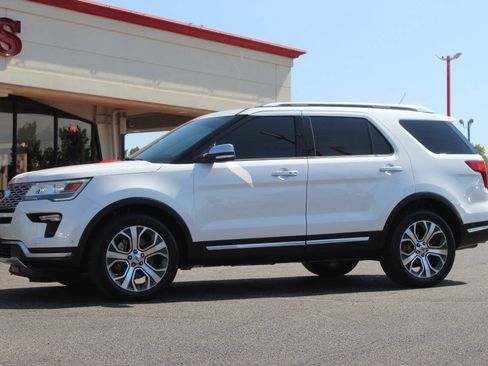 Used 2018 Ford Explorer Platinum AWD/4WD image 6