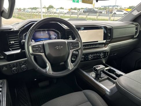 Certified 2023 Chevrolet Silverado 1500 LT Trail Boss w/ LPO, Dark Essentials Package AWD/4WD image 17