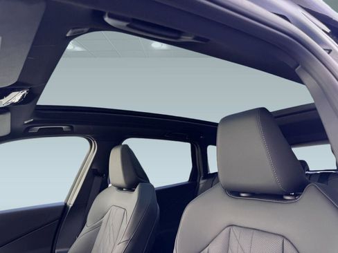 Used 2025 BMW X3 xDrive30i w/ Convenience Package image 13