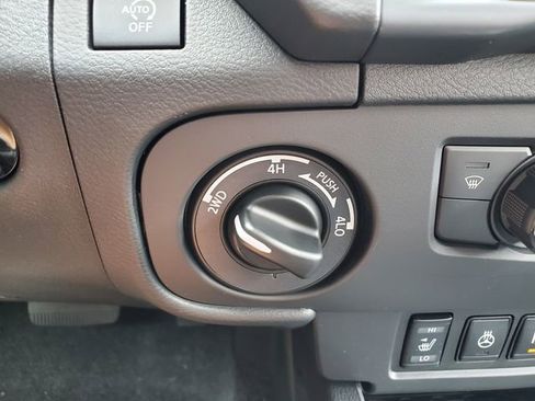 New 2026 Nissan Frontier SV image 22