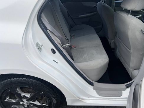 Used 2011 Toyota Corolla LE FWD image 23