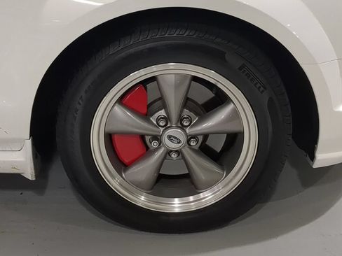 Used 2006 Ford Mustang GT Premium RWD image 6