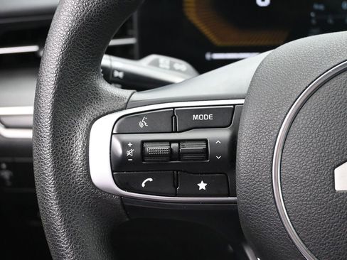 Used 2025 Kia K5 LXS image 15