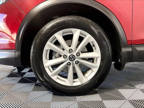 Used 2019 Nissan Rogue Sport SV w/ Technology Package FWD image 8