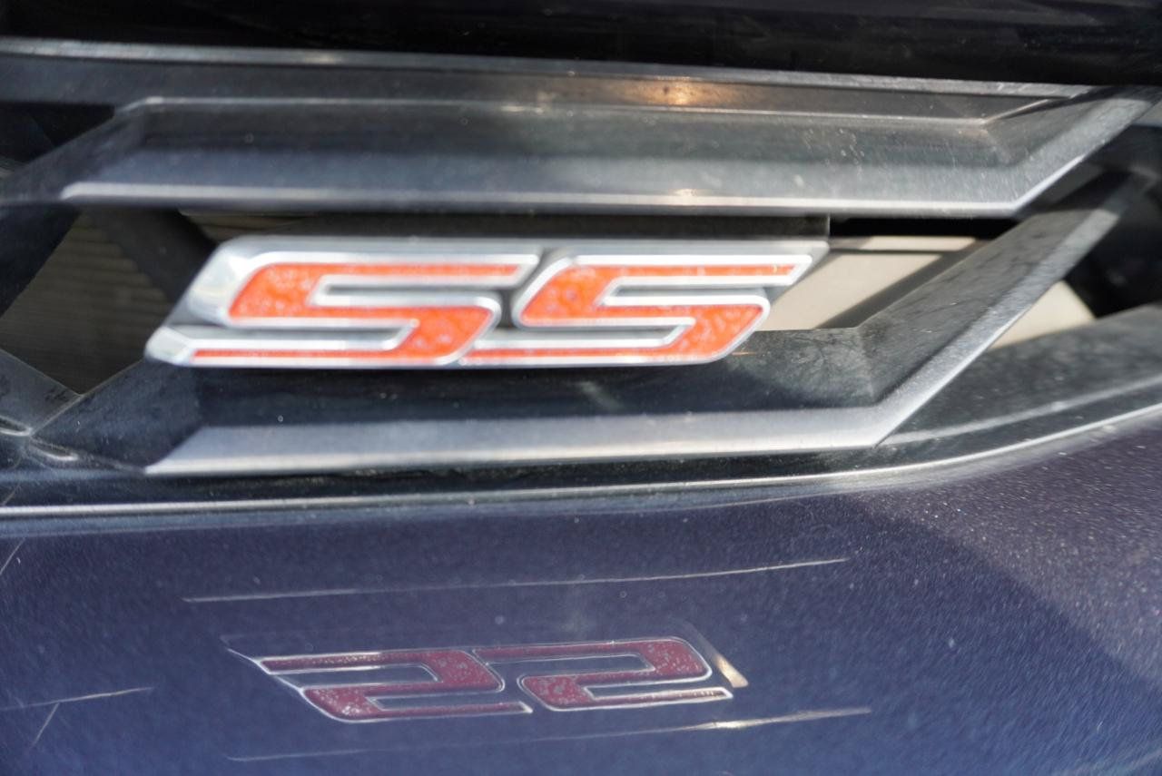 Used 2020 Chevrolet Camaro SS RWD image 28