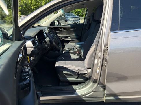 Used 2018 Kia Sorento L FWD image 10