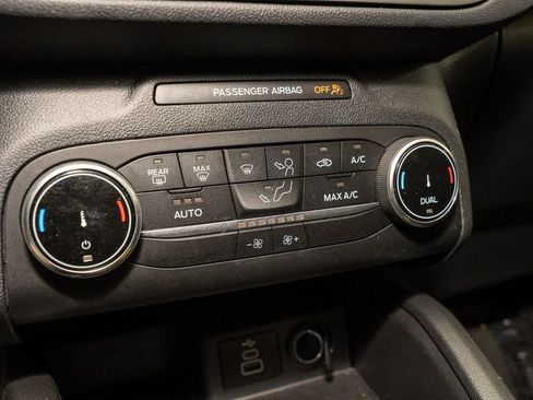 Used 2025 Ford Escape Active image 14