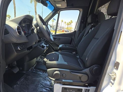 New 2025 Mercedes-Benz Sprinter 2500 image 11