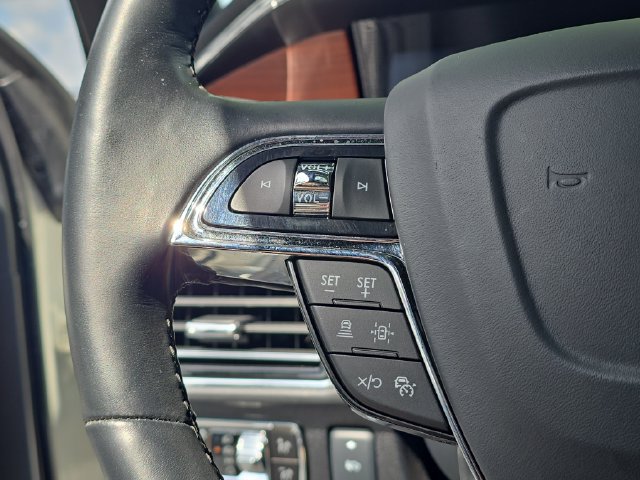 Used 2024 Lincoln Navigator Reserve AWD/4WD image 12