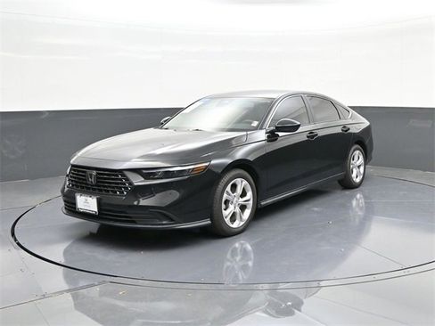 Used 2025 Honda Accord LX image 1