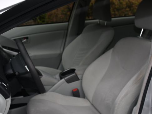 Used 2015 Toyota Prius Three FWD image 11