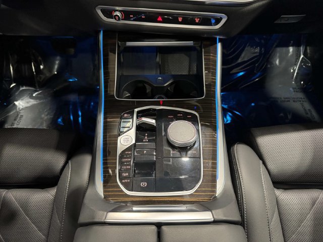 Used 2026 BMW X5 xDrive40i AWD/4WD image 22