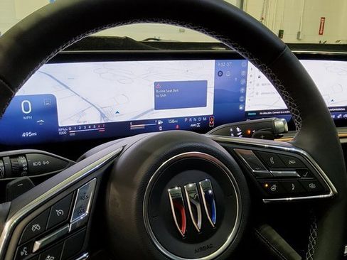 Used 2025 Buick Envision Avenir image 25