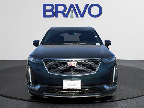 Used 2025 Cadillac XT6 Premium Luxury image 1