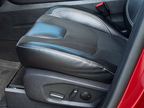 Certified 2022 Ford Edge ST image 30