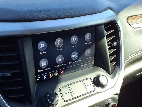 Used 2023 GMC Acadia SLE w/ Driver Convenience Package image 6