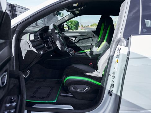 Used 2024 Lamborghini Urus Performante image 40