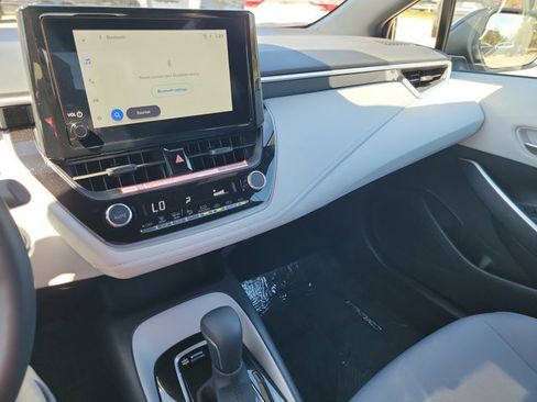 Used 2025 Toyota Corolla SE image 22