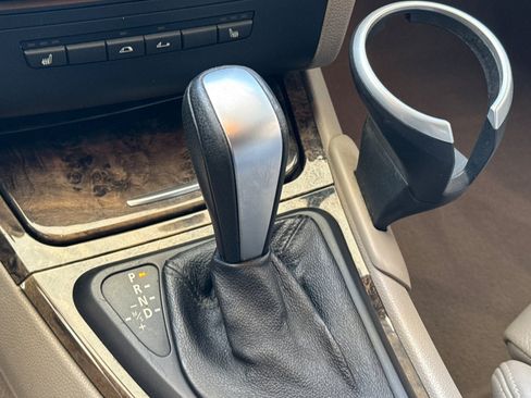 Used 2008 BMW 135i Convertible RWD image 17