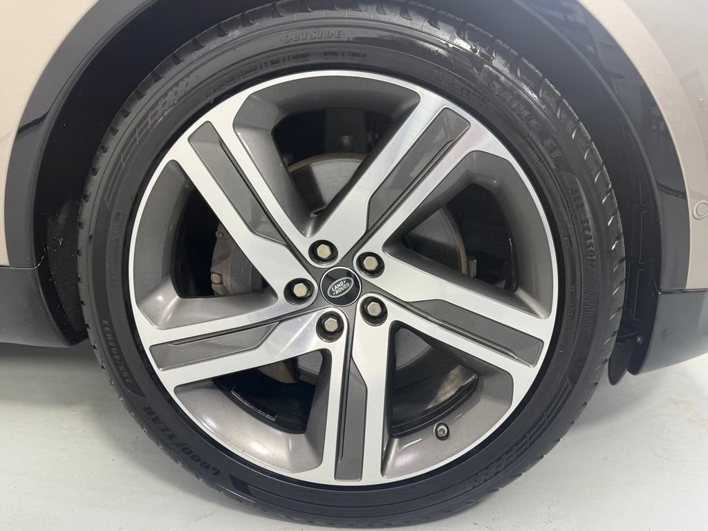 Used 2021 Land Rover Discovery HSE R-Dynamic AWD/4WD image 8