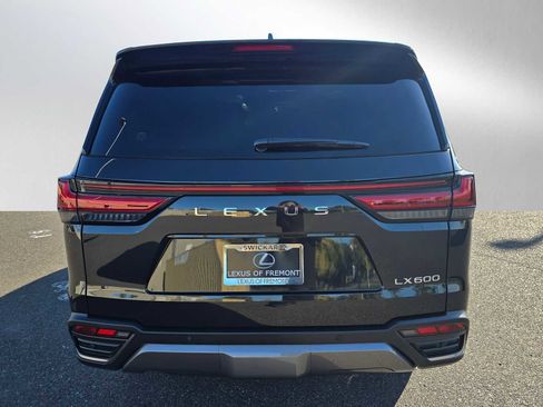New 2025 Lexus LX 600 4WD w/ Premium Package image 4